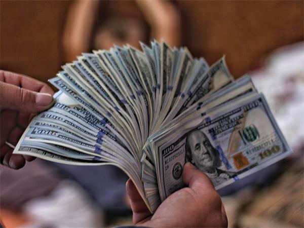 Super-rich Indians All Set To Jump, India at Loss
