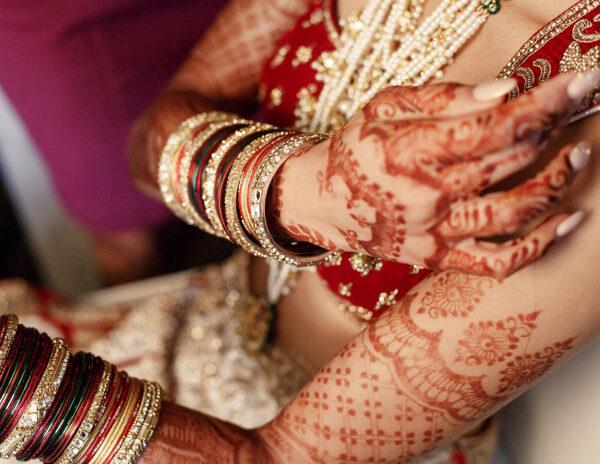Desis Targetted in USA for Their Hoarded Jewellery
