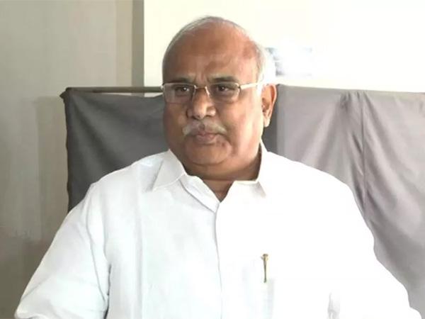 Kanakamedala_Ravindra_Kumar