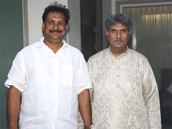 Kesineni Brothers Become A Headache For Bejawada TDP