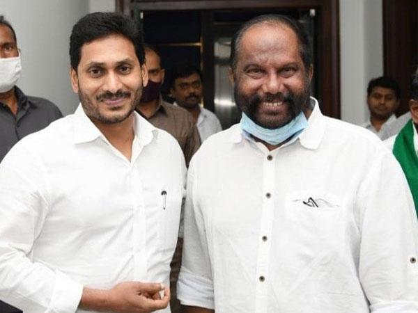 Pandula-Ravindrababu-Jagan