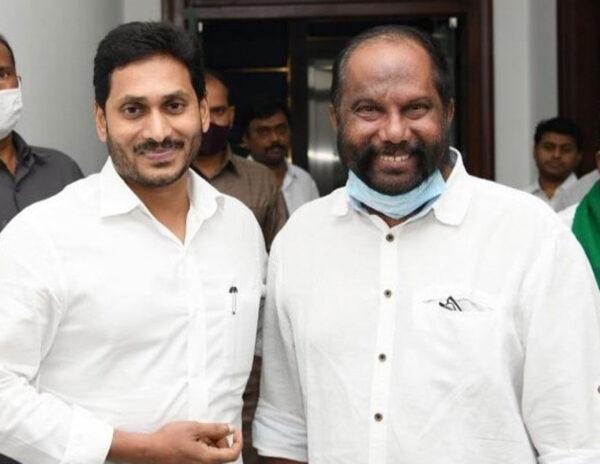 Pandula-Ravindrababu-Jagan