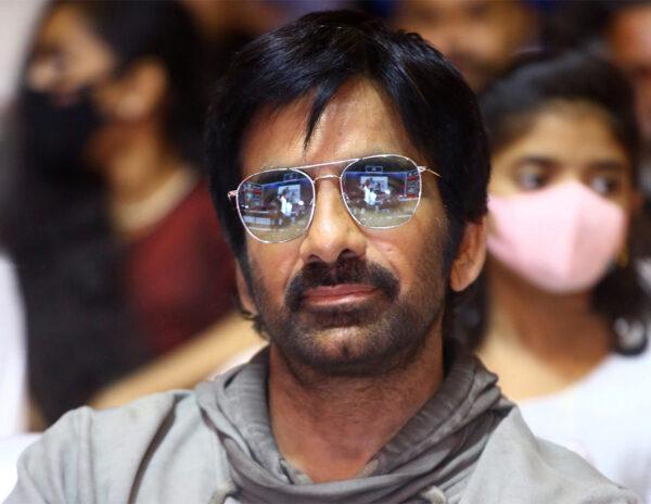 Exclusive: Ravi Teja Injured On Tiger Nageswara Rao Set