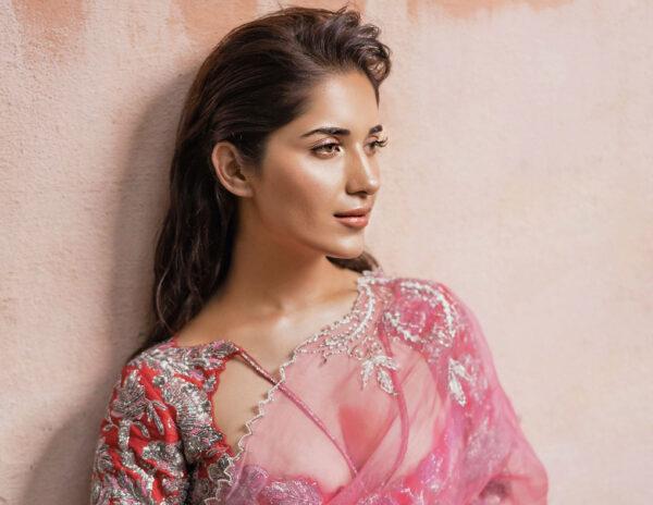 Ruhani-Sharma-Cleavage-