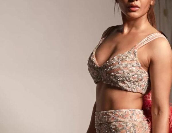Samantha-Ruth-Prabhu-Low-Cut-Top