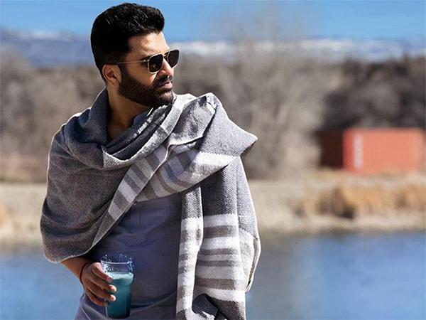 Pic Talk: Sharwanand Loses Lot Of Weight