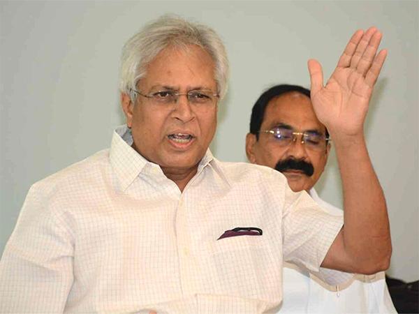 No party in AP has the courage to defy Modi Undavalli Arun kumar