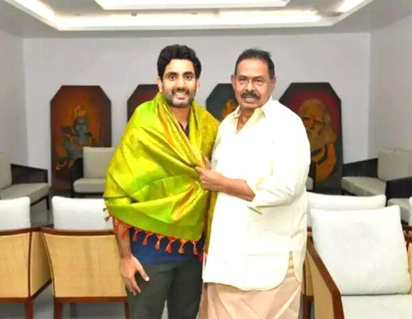Veera SivaReddy meet nara lokesh to join TDP