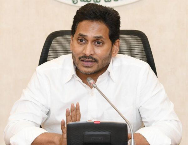 I-PAC Not Feeding Right Information To Jagan?