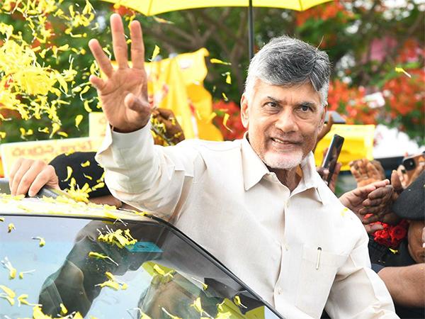 Rayalaseema: Chandrababu Cashing On Jagan's Mistakes!