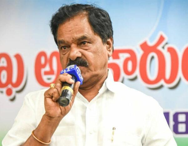 Deputy CM Angry, Dismisses Volunteer On Spot