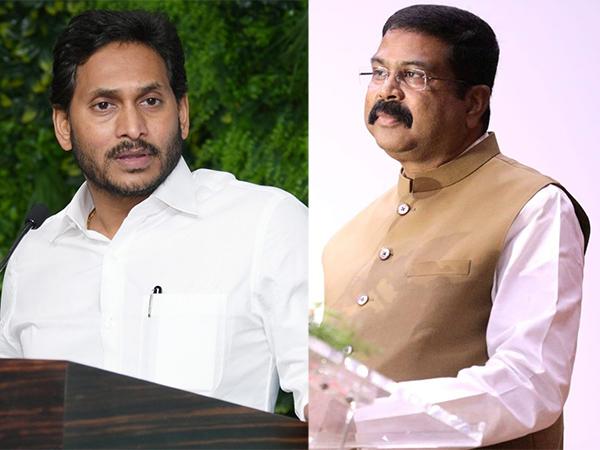 Union Minister & Jagan, Reminds Guruvindha Saying!