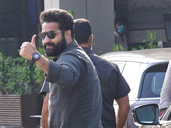JrNTR-Kalyanram-Bimbisara-Pre-Release-Event
