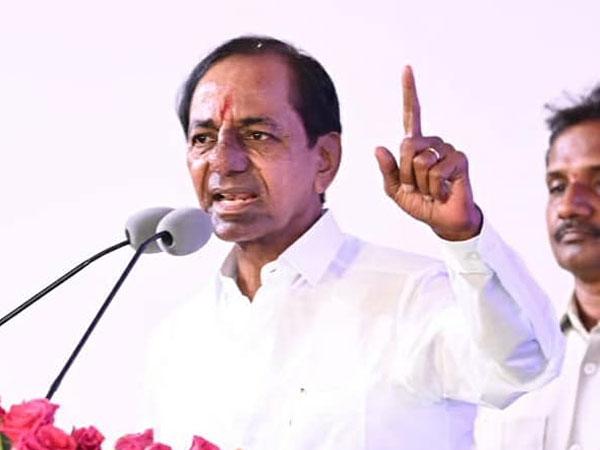 KCR-Fires-on-BJP