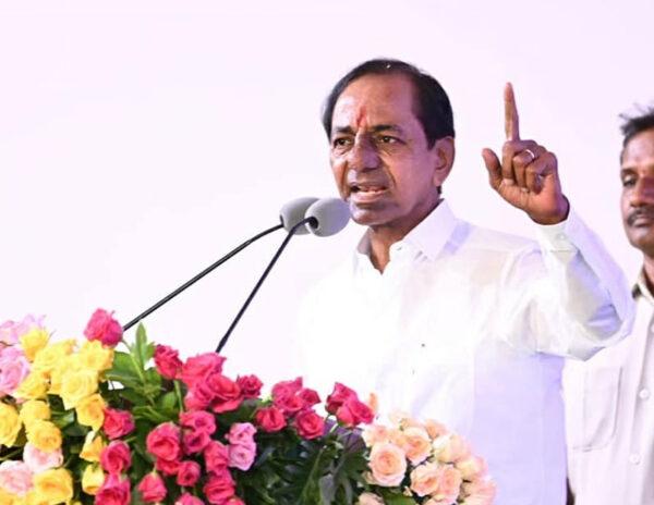 KCR-Fires-on-BJP