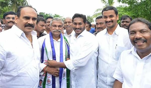 Kandukur: Sitting MLA Vs MLC In YSR Congress