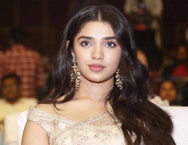 Krithi Shetty Misses The Bus Yet Gain!
