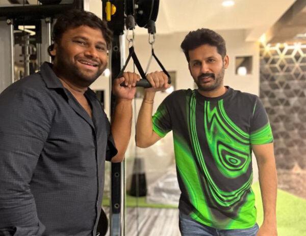 Abusive Tweets Leaves Director Lonely On Twitter!