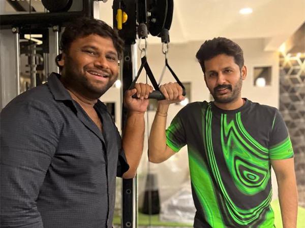 Abusive Tweets Leaves Director Lonely On Twitter!