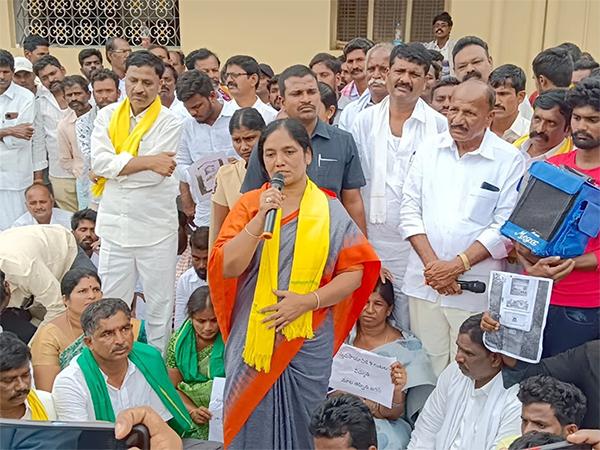 TDP leaders announced a protest program called Chlo Gondireddypalli