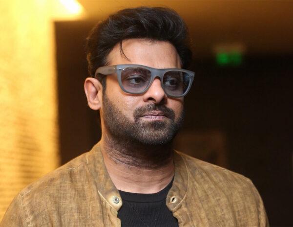 Fans Protest At Prabhas's House!