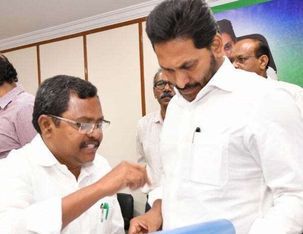 YS-Jagan-Cadre-Meeting-
