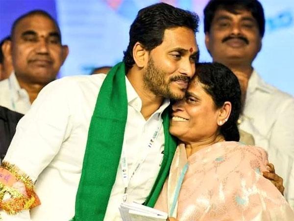 YSVijayamma-Resignation-YSRCP
