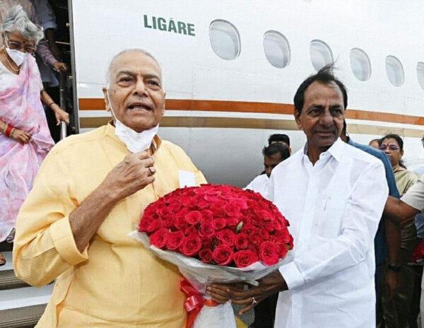 Yashwant-Sinha-KCR