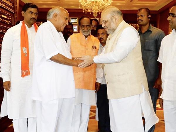 Amit Shah Meeting Ramoji Rao, TDP-BJP Alliance On Cards?