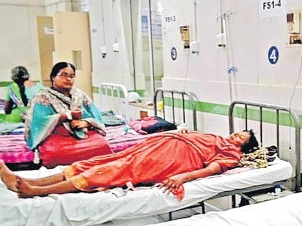 Andhra-Pradesh-Grama-ward-Volunteer-Attacks-Old-Woman-For-Questioning-