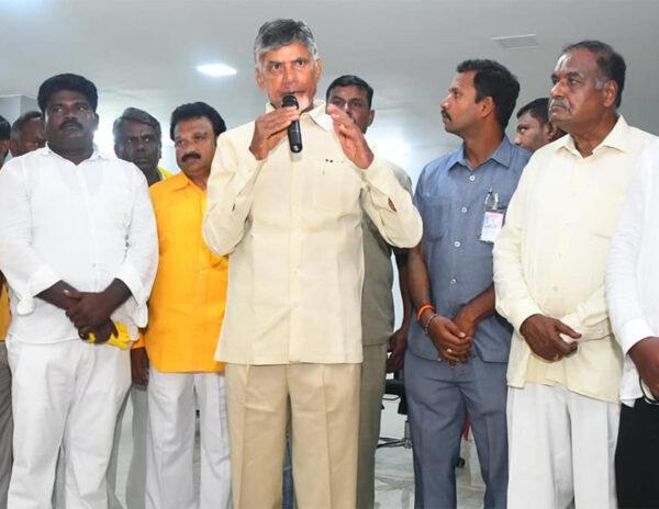 Chandrababu-Naidu-Comments-on-YS-Jagan