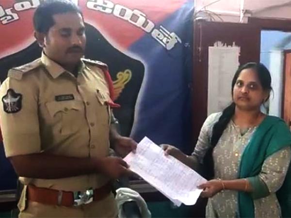 policei complaint Gorantla-Madhav-Nude-Video-controversy.jpg