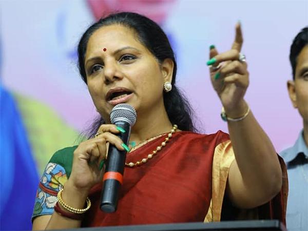పాపం...జగన్ ను మర్చిపోయిన కవిత...! తప్పులేదులే...!