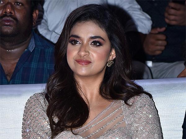Keerthy Suresh: "Konchem Kuda bore Kottada?"