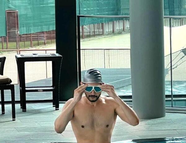 Pic Talk: Mahesh Babu Goes Shirtless For The First Time
