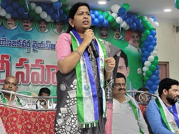 Minister Taneti Vanitha about gorantla madhav issue