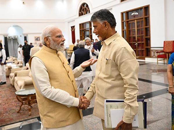 Narendra Modi Chandra Babu Naidu meeting at Azadi ka Amritotsav
