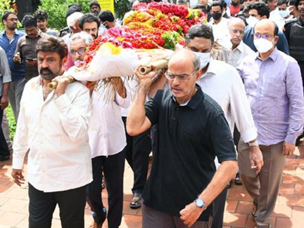 Ntr-Daughter-Uma-Maheshwari-Final-Rituals
