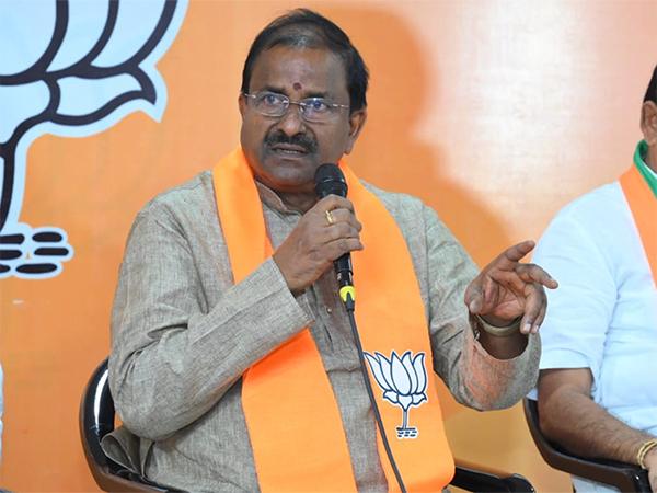 Somu Veerraju praises Chandrababu Naidu's greatness