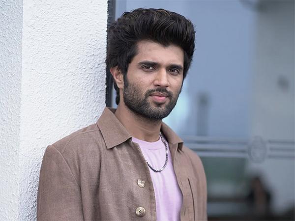 Hot Topic: Deverakonda’s 200 Cr statement