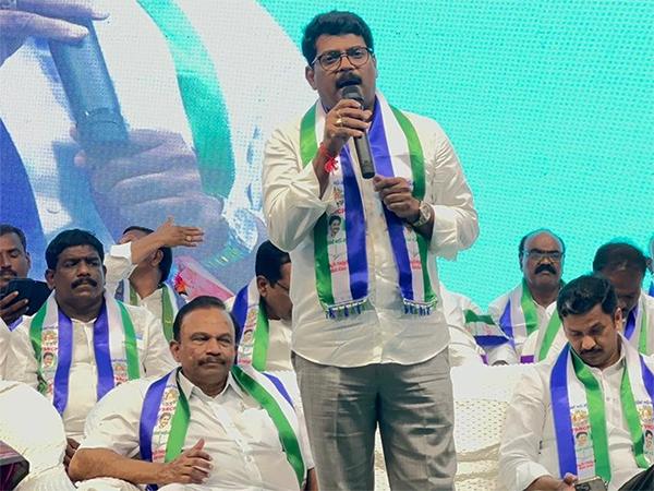 YCP MLA Maddishetti Venugopal comments on Buchepalli Sivaprasad Reddy