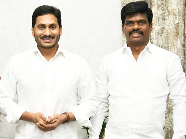 YS-Jagan-MP-Gorantla-Madhav