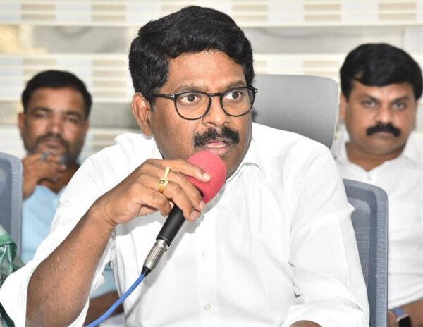 YSRCP-Darsi-MLA-Maddisetty-VenuGopal
