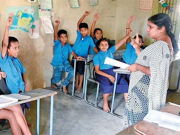 jagan govt daily tests for government teachers