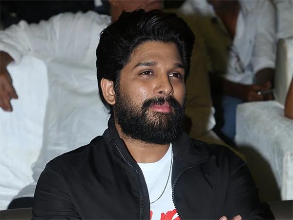 Rowdy fans fires on Allu Arjun