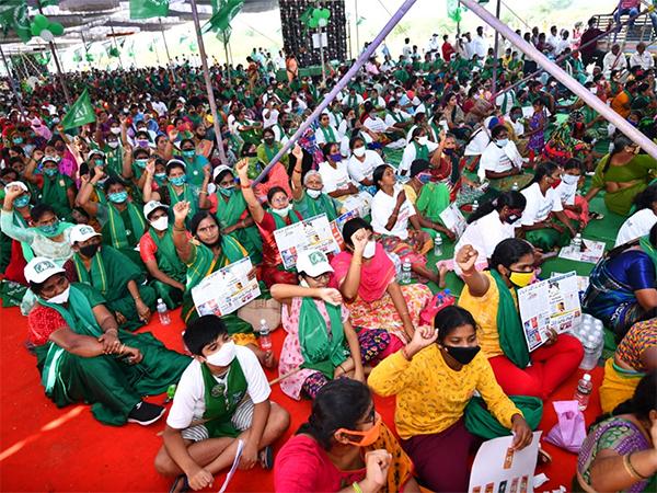 మహాపాదయాత్ర మహా డేంజర్... సారీ నో పర్మిషన్!