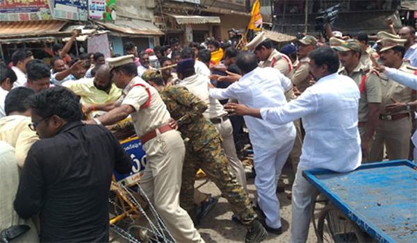 police blocked food containers anna canteen tenali