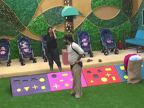 Bigg Boss Telugu: S6: E10: Housemates with 'Sisindri'