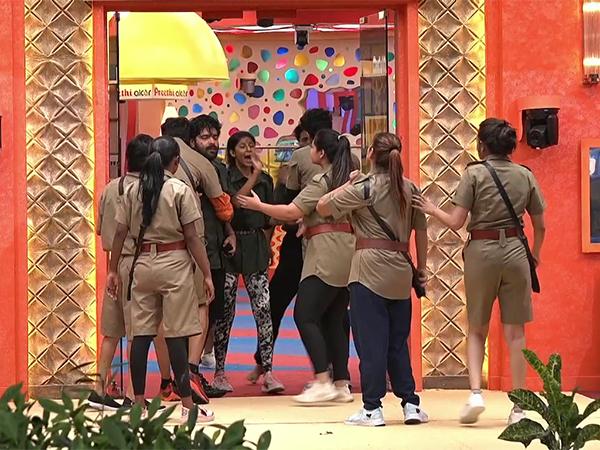 Bigg Boss Telugu: S6: E17: Adavilo Aata