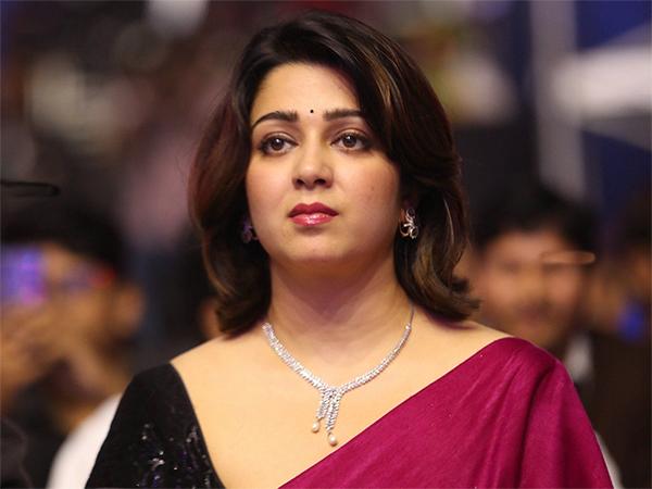 Charmme-Kaur-Social-Media-Break